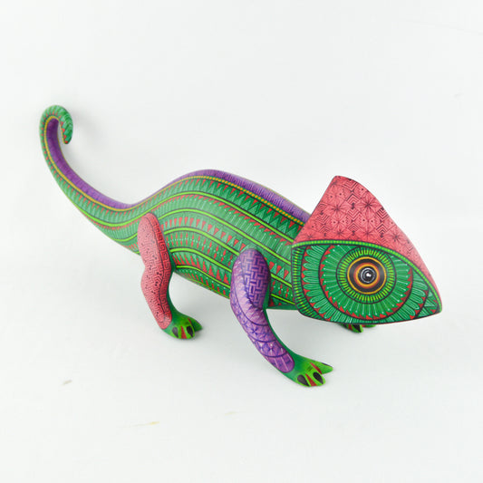 Chameleon Alebrije For Sale Oaxacan Wood Carving - magiamexica.com