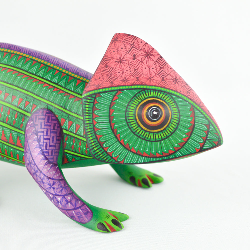 Chameleon Alebrije For Sale Oaxacan Wood Carving - magiamexica.com