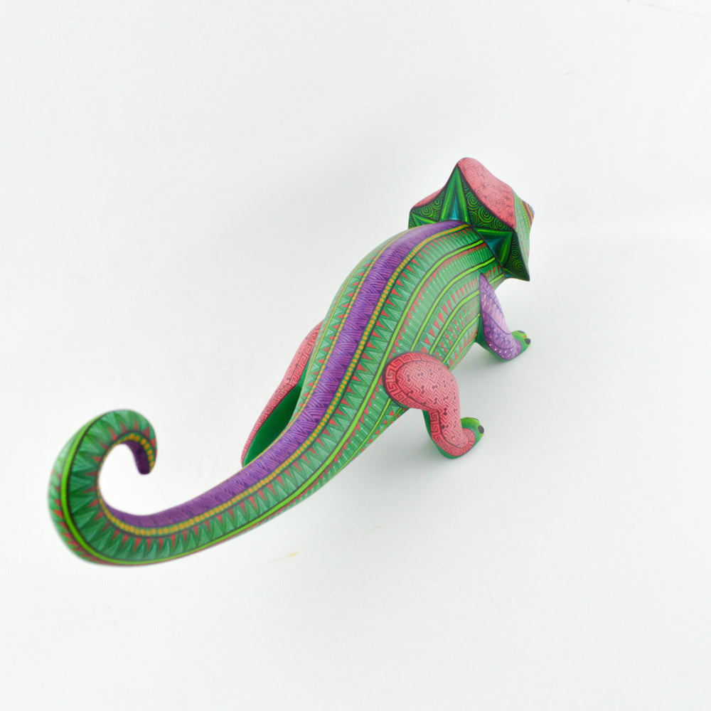 Chameleon Alebrije For Sale Oaxacan Wood Carving - magiamexica.com