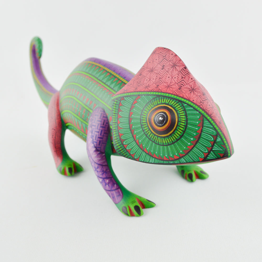 Chameleon Alebrije For Sale Oaxacan Wood Carving - magiamexica.com