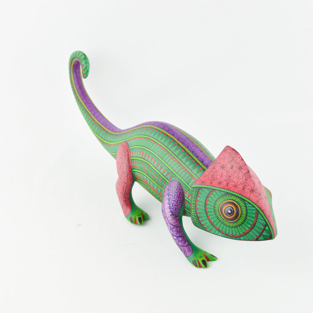 Chameleon Alebrije For Sale Oaxacan Wood Carving - magiamexica.com