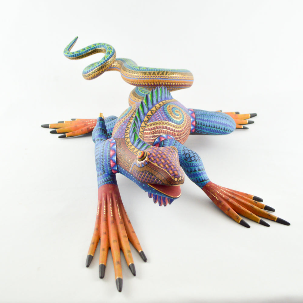 Iguana Alebrije For Sale Oaxacan Wood Carving - magiamexica.com