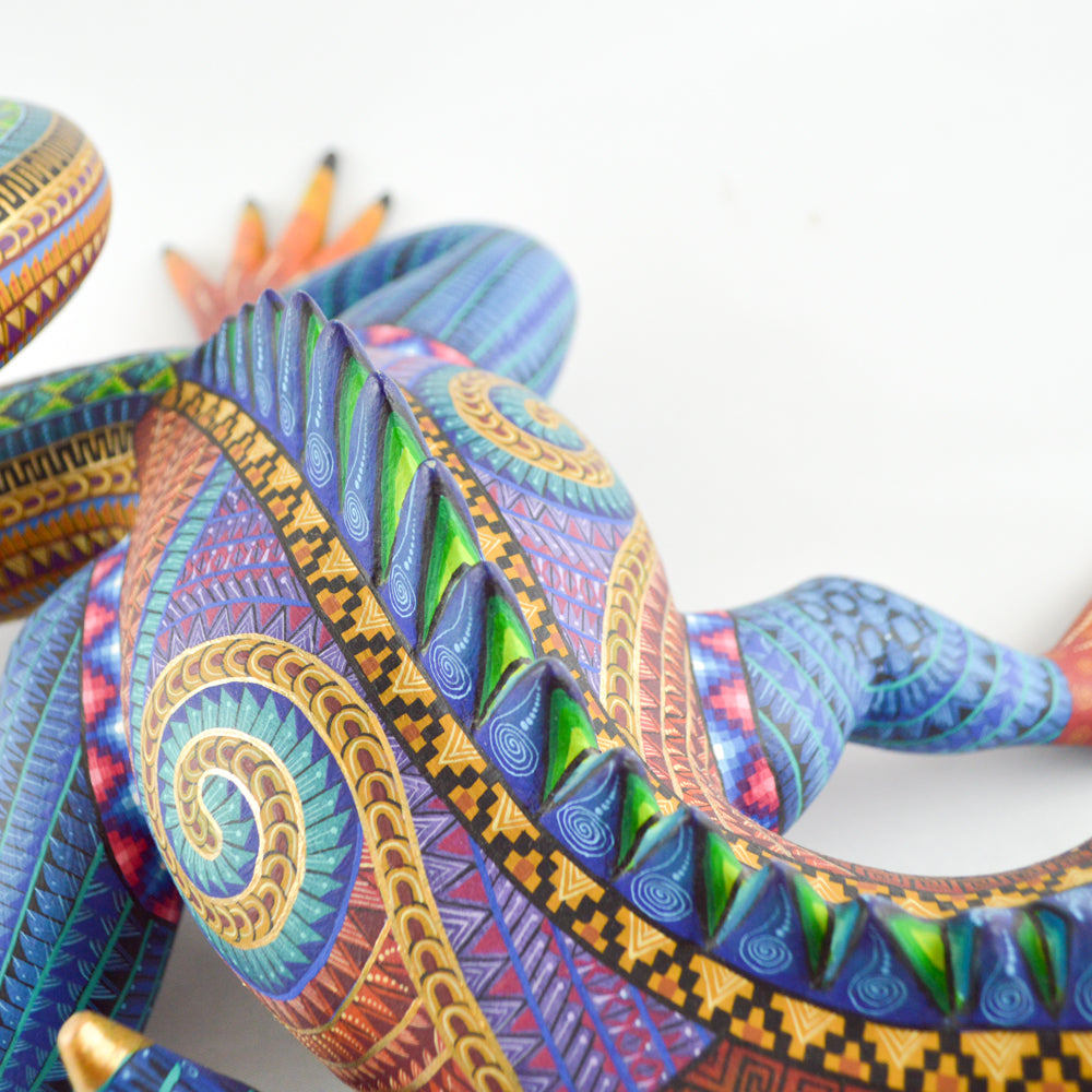 Iguana Alebrije For Sale Oaxacan Wood Carving - magiamexica.com