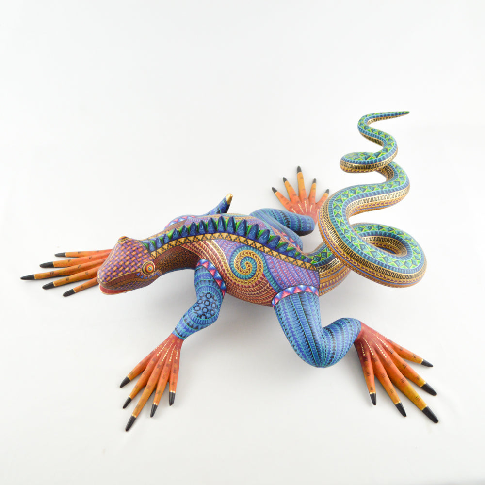 Iguana Alebrije For Sale Oaxacan Wood Carving - magiamexica.com