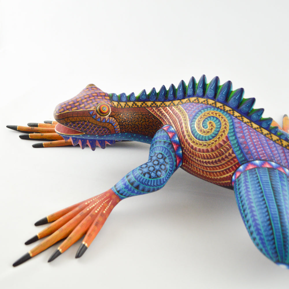 Iguana Alebrije For Sale Oaxacan Wood Carving - magiamexica.com